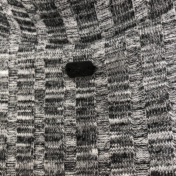 New Without tag DANNII MINOGUE MATERNITY Top - Picture 4 of 5